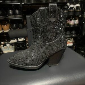 Women cowboy bootss size 5.5